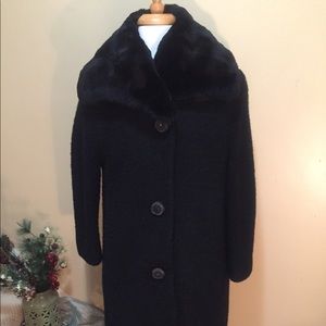 VINTAGE black coat Faux Fur collar